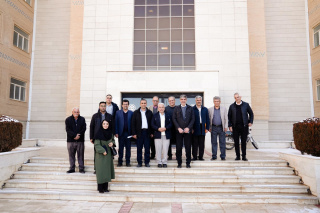 حضور  مدیر کل دفتر فنی استانداری فارس و مدیر عامل شرکت آبفا شیراز و معاونین در سایت جدید دانشگاه صنعتی شیراز در صدرا